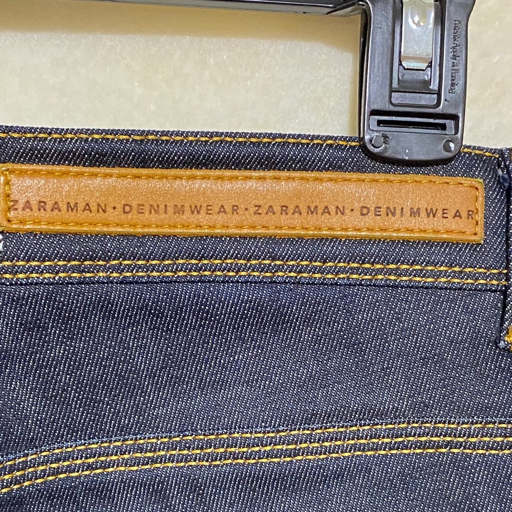 Zara Men’s Indigo Slim Jeans with Contrast Stitching - Picture 5 of 9